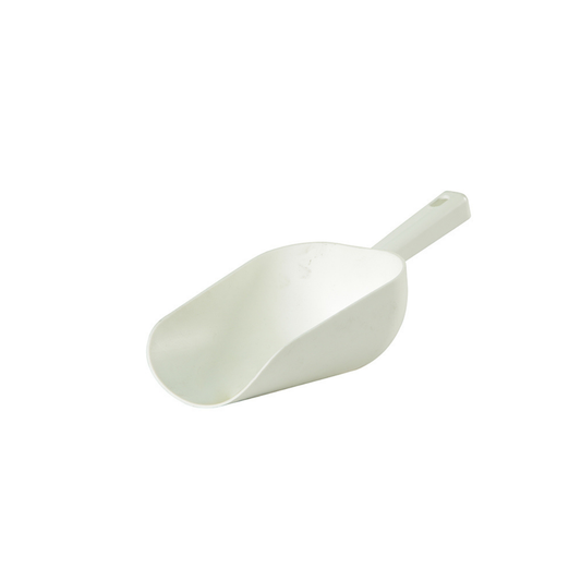 White plastic 1-quart feed scoop with handle for light-duty use